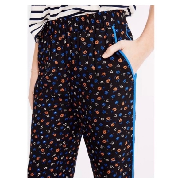 Madewell Track Trousers in Prairie Posies - medium - Picture 2 of 7